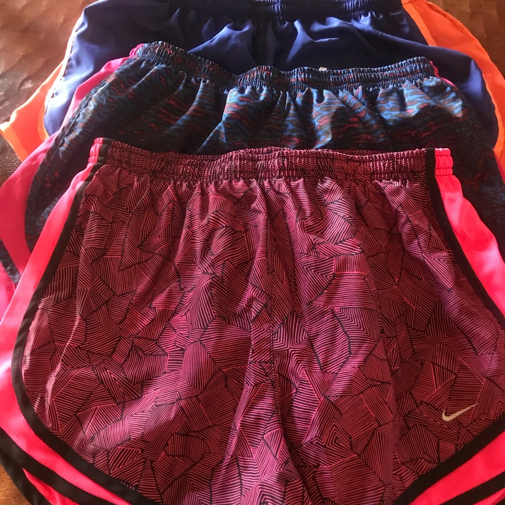 Bundle Nike Tempo running shorts